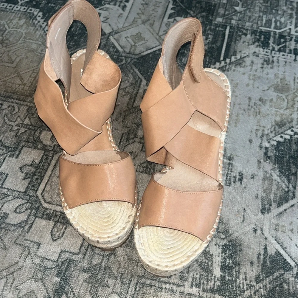 Eileen Fisher women’s Willow Tumbled Leather Wedge Espadrille size 11